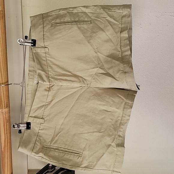Ana Twill Shorts - Picture 1 of 5